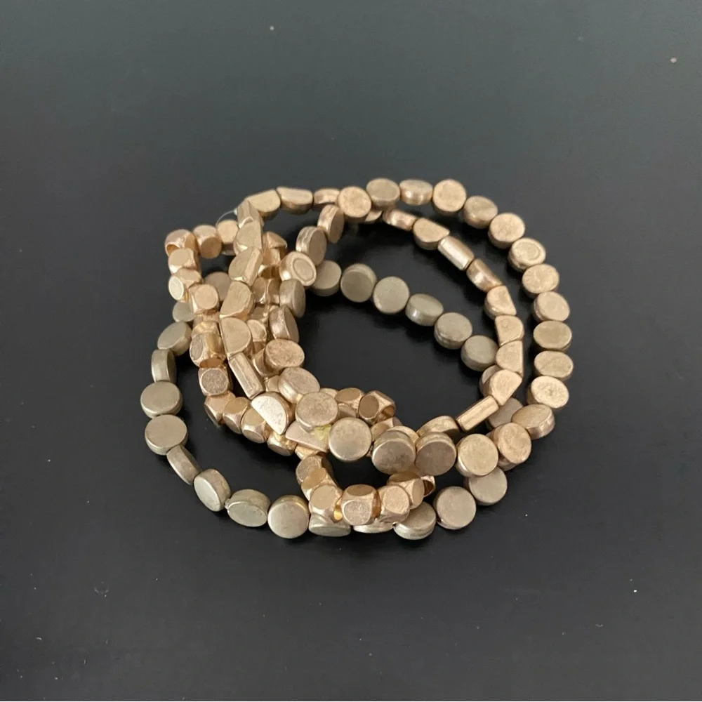 Universal Thread Stretch Bracelets - Picture 1 of 4